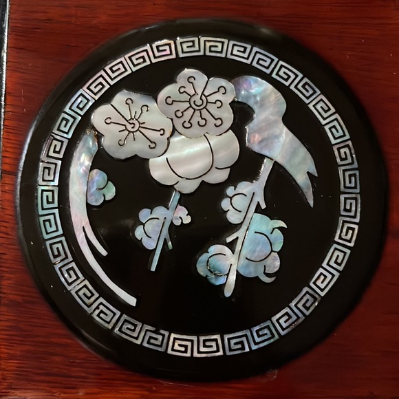 Vintage Lacquer 2 Piece Mother of Pearl Inlaid Box - Picture 5 of 8